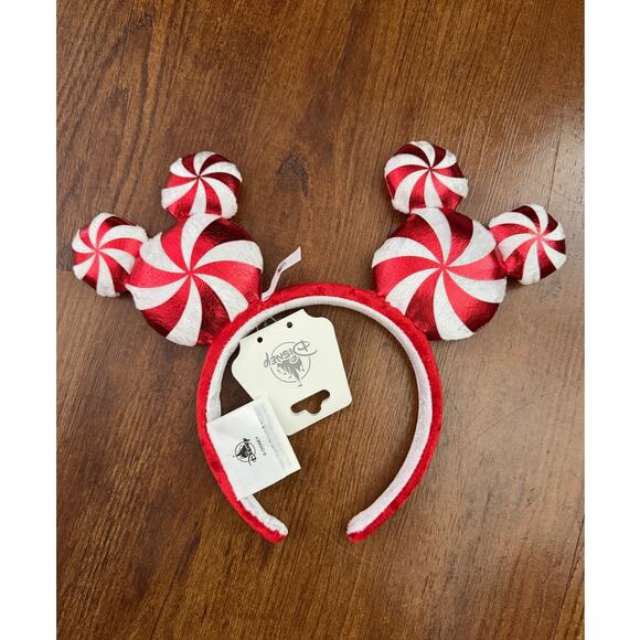 Disney Christmas 2025 Lil Rin Rin Plush Badge Red New
